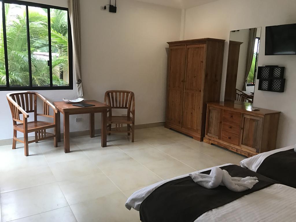 Alona'S Coral Garden Resort (Adults Only) Panglao Exterior photo